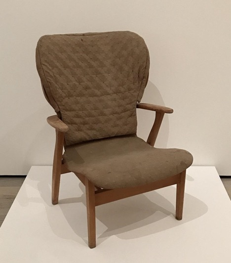 Ilmari Tapiovaara, Annikki Tapiovaara, Keravan PuuteoIlisuus, Domus armchair (with original upholstery), 1946, Los Angeles County Museum of Art, gift of the 2017 Decorative Arts and Design Acquisition Committee (DA2), photo © Museum Associates/LACMA Conservation