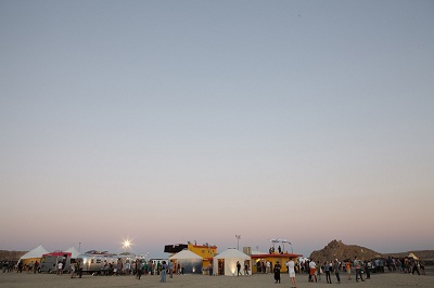 Ye Rin Mok A wide view of the Barstow Happening. Station to Station is an artist-driven public art project made possible by the Levi’s® brand. ©Station to Station, Doug Aitken, 2013