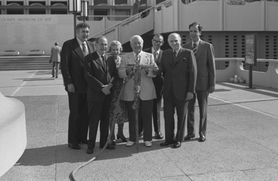 Concrete breaking, 1974. Photo © Museum Associates/LACMA, photographic archives