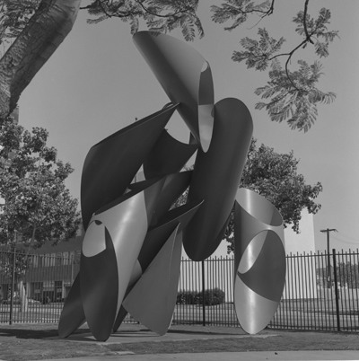 B. Gerald Cantor  Sculpture Garden, 1975. Photo © Museum Associates/LACMA, photographic archives